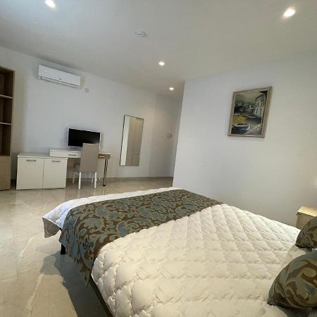 La Reggia Seaview Guesthouse Marsaxlokk Exteriör bild
